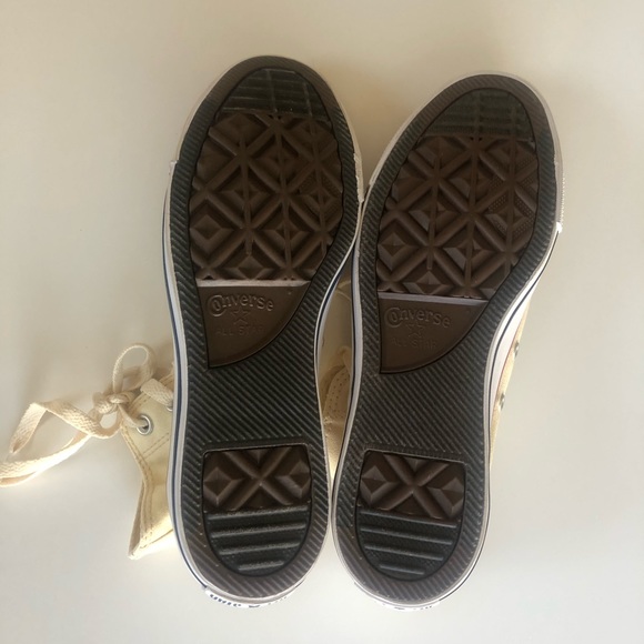 Converse High Top Sneakers Size 9 - Picture 5 of 9